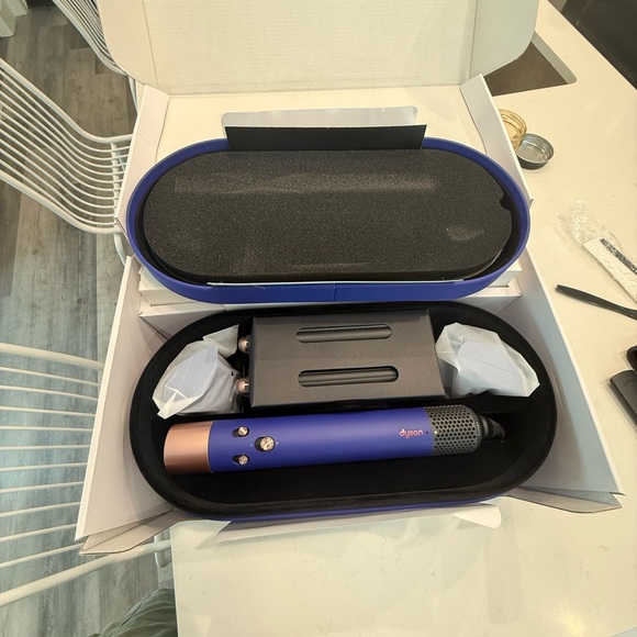Dyson complete long airwrap - Picture 4 of 4